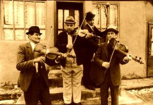 A magyarpalatkaiak 1990